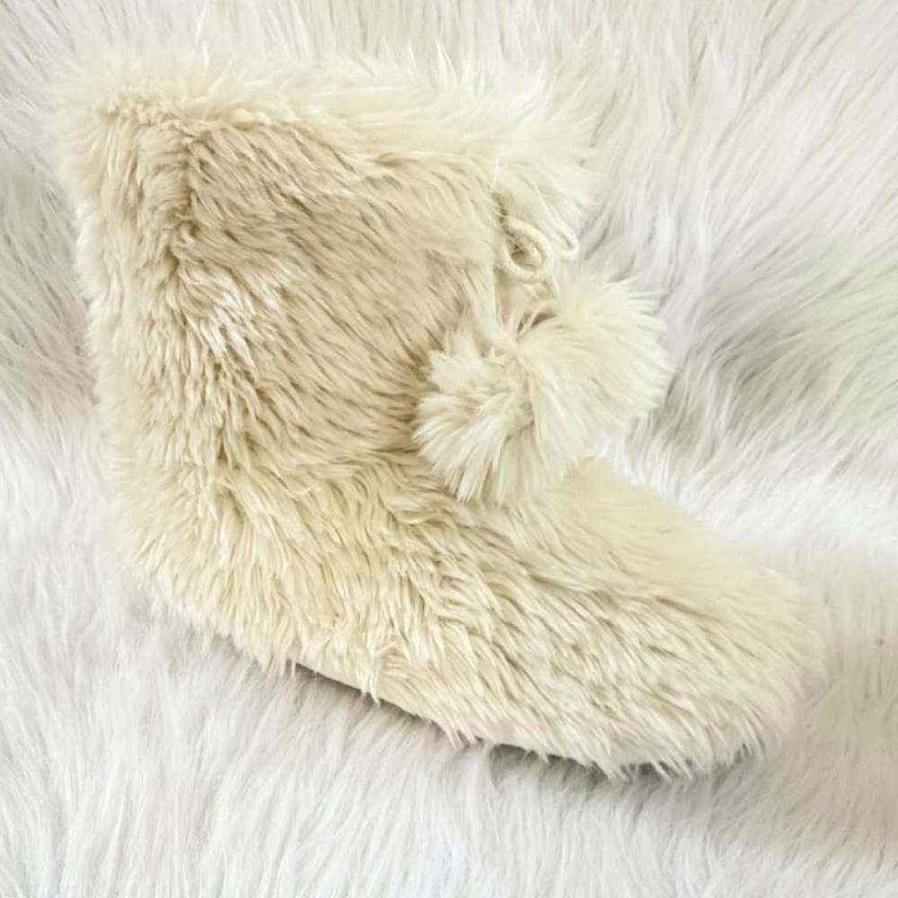 Mudd Slipper Booties - Picture 3 of 8